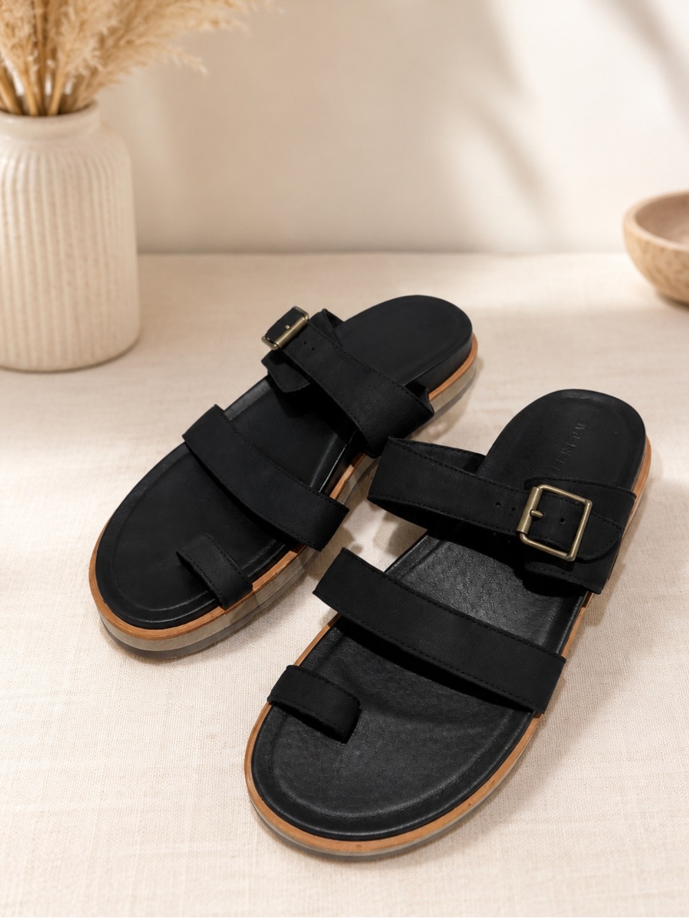 Merrell Sz 9 Sandals Juno Buckle Slide Black Leather Upper‎ Buckle Accent Womens